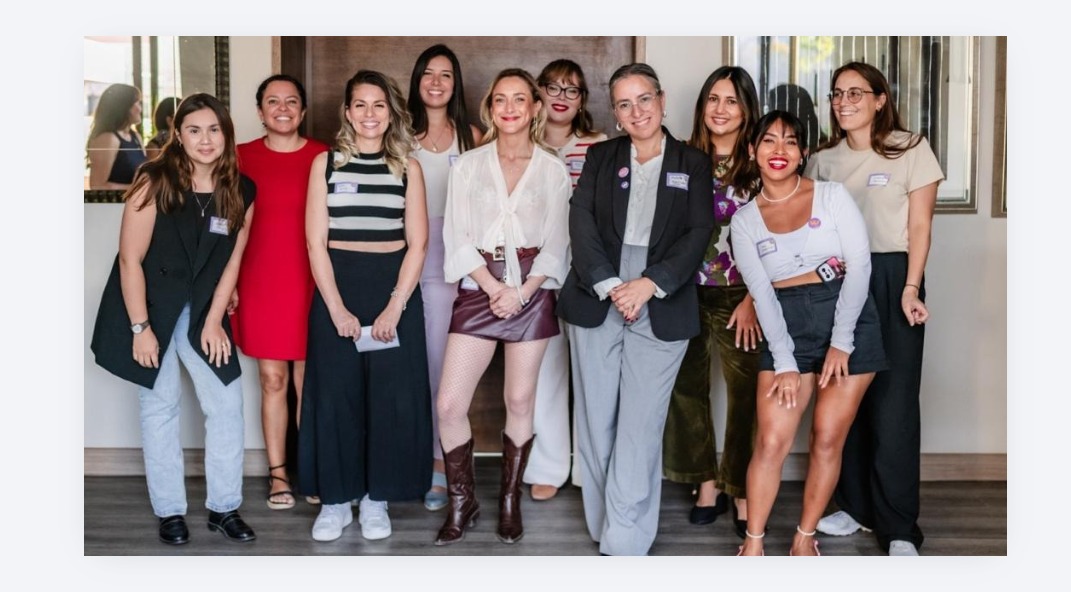 Profesionales de Women in Growth reunidas en un encuentro de la comunidad.